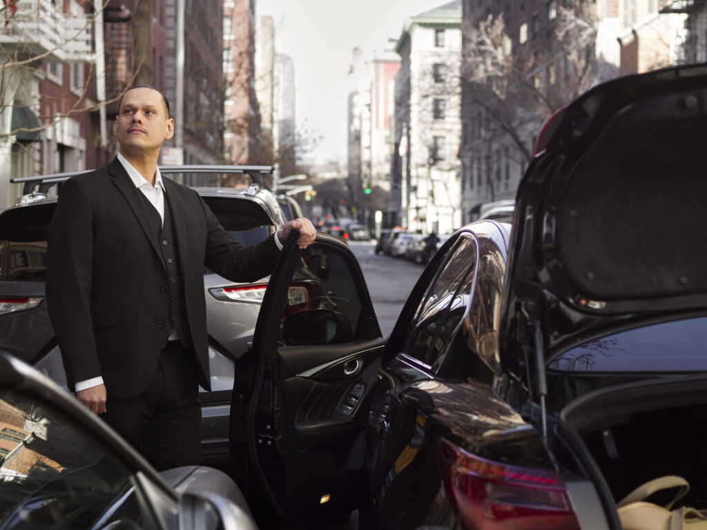 Cómo mejorar la experiencia de los invitados en eventos corporativos con valet parking en Madrid